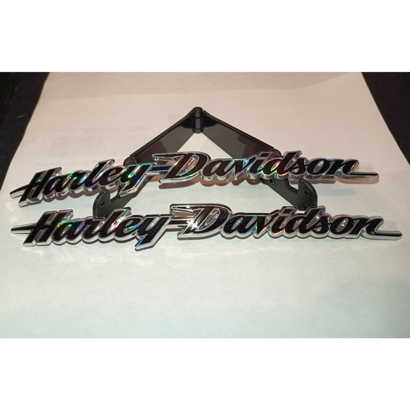 OEM Softail Deluxe LH/RH Fuel Tank Medallion 14100754 set of 2 - Picture 5 of 7